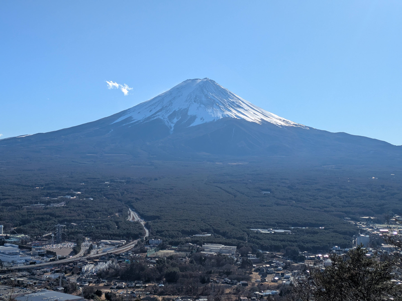 富士山パノラマロープウェイから降りて見た富士山拡大。