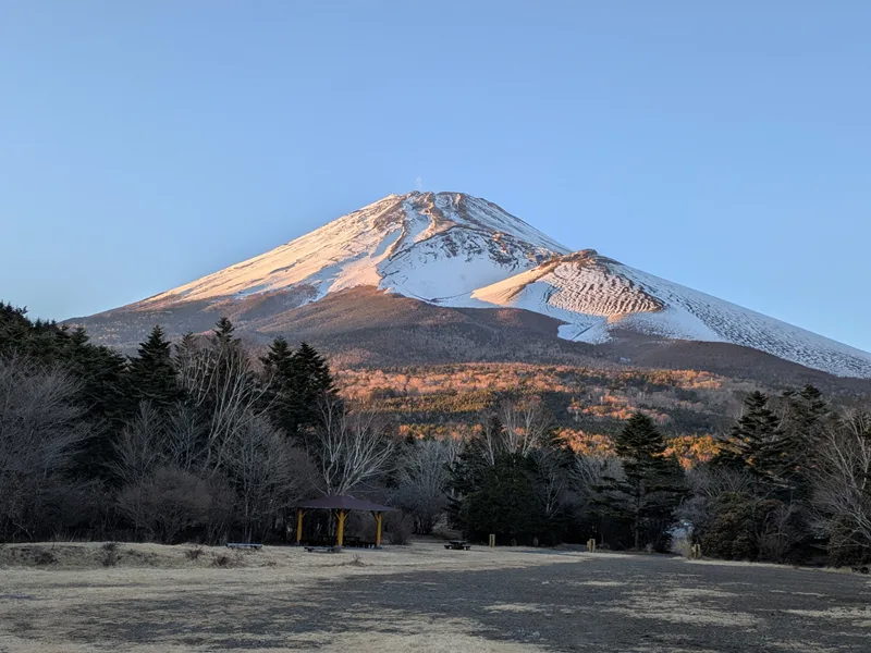 水ケ塚公園から日暮れ前の絶景な富士山を見る