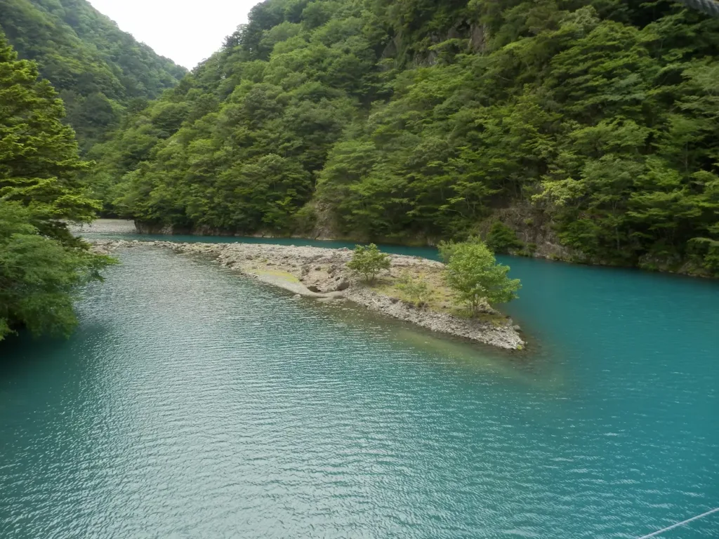 寸又峡